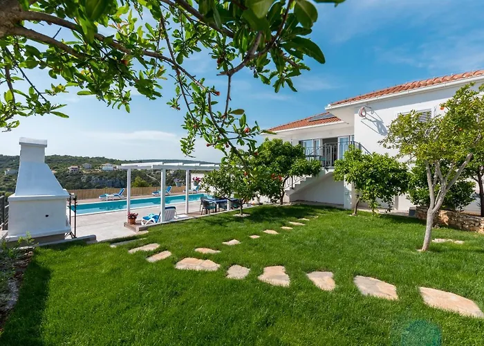 فيلة Luxury Sentada *