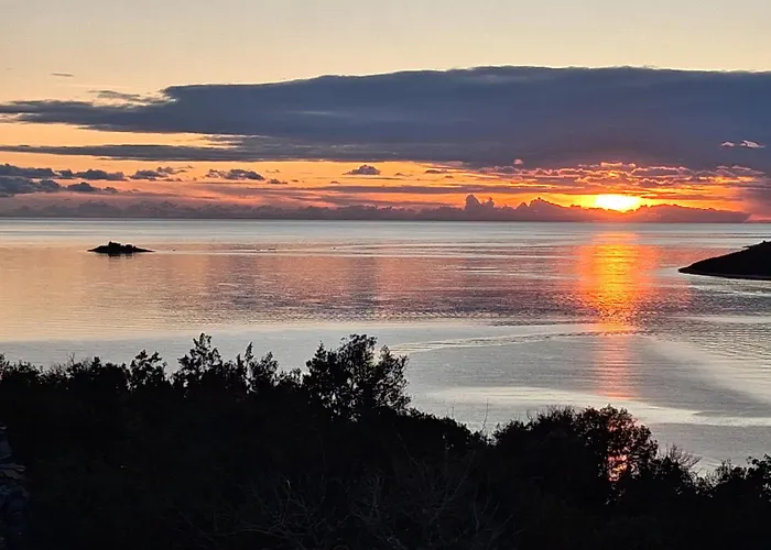 فيلة Luxury Sentada